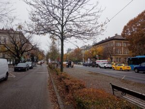A pécsi nyugdíjasok Budapesten az Andrássy út utolsó harmadának rejtelmeivel ismerkedtek
