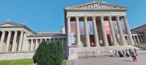 A NAV NYOSZ Debreceni Klub kirándulása Budapestre a Szépművészeti Múzeumba pünkösd vasárnapján